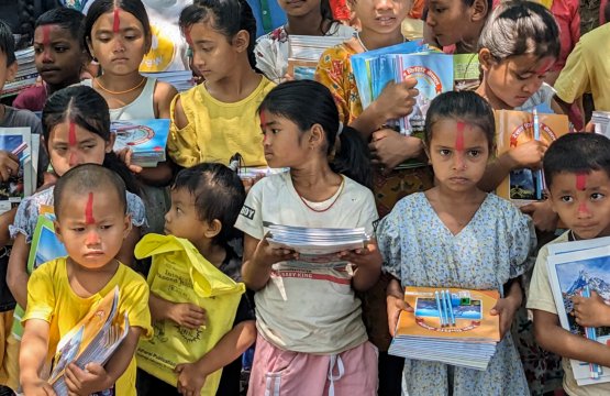 Distribution de fournitures scolaires